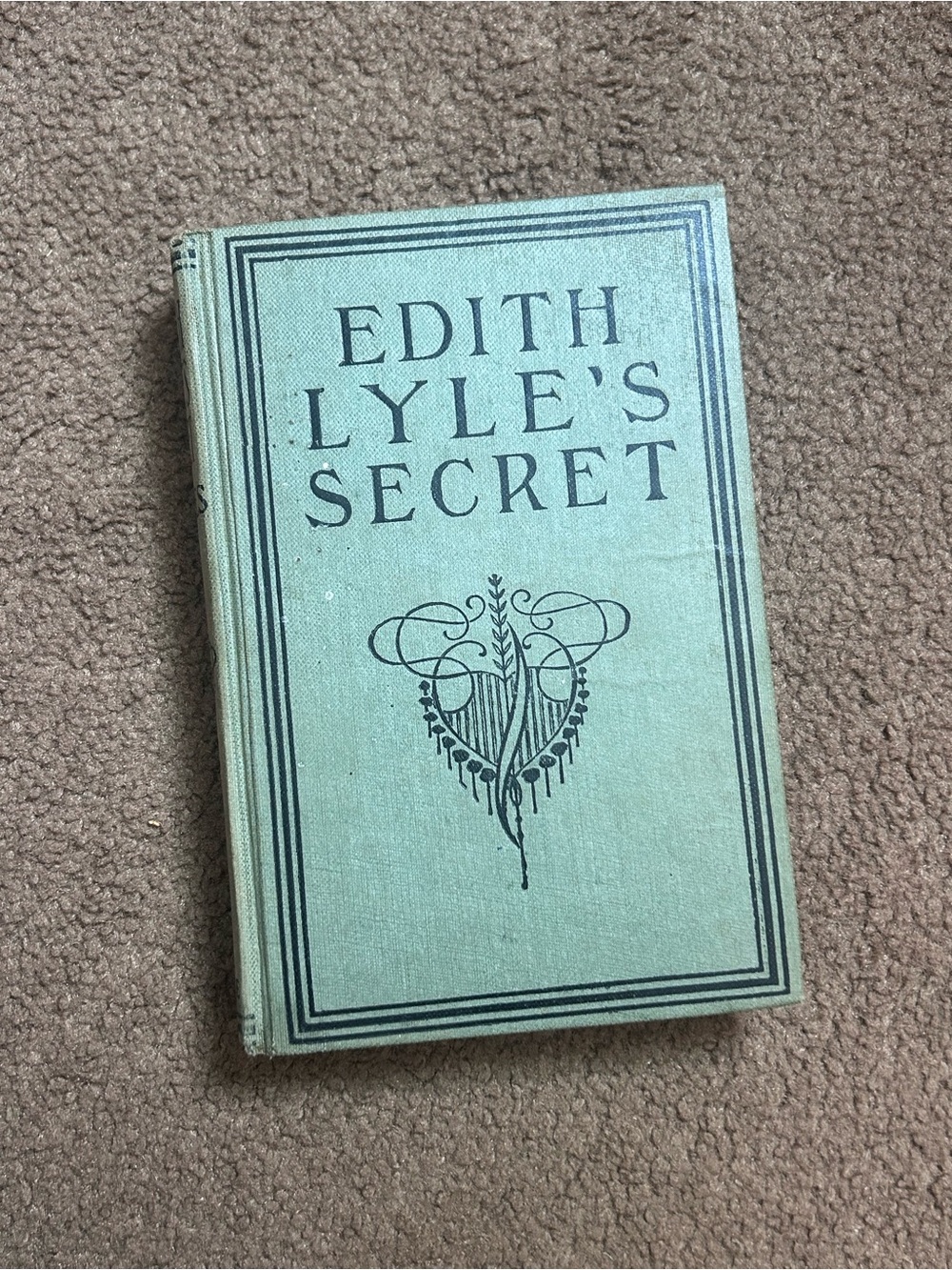 Mary J. Holmes Antique Vintage Collectors Book Edith Lyles Secret Nice Condition